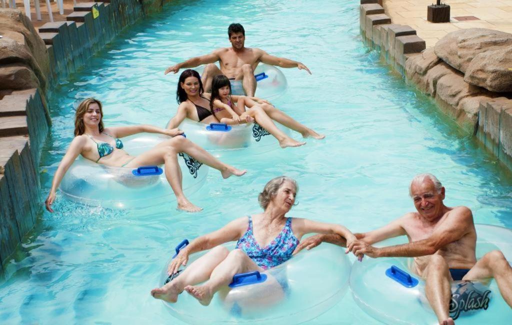 Piazza Diroma - Cortesia Park Diroma, Splash E Slide Caldas Novas Zewnętrze zdjęcie